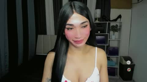 Snapshot of pixiedoll_ chatting on May 2026 06:24:01 PM pixiedoll_ online show from May 2026 06:24:01 PM
