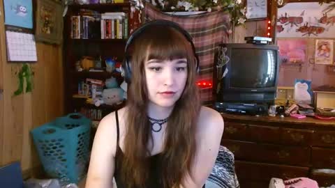 Izzy online show from January 2025 05:26:01 PM