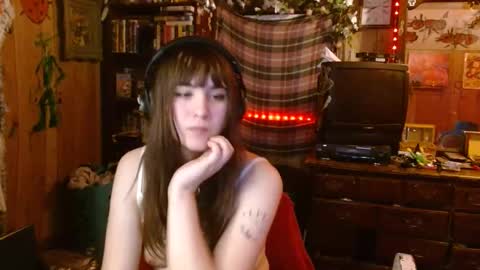 Izzy online show from February 2025 01:41:01 AM