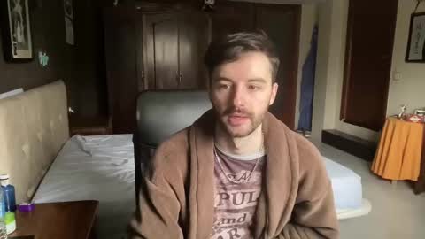 placebo14 online show from January 2025 01:00:02 PM