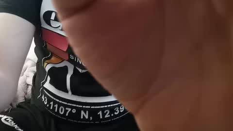 Snapshot of pladplad chatting on December 2024 11:41:02 AM PLADPLAS online show from December 2024 11:41:02 AM