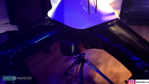 Snapshot of plasticme chatting on April 2026 05:22:02 PM plasticme online show from April 2026 05:22:02 PM