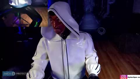 Snapshot of plasticme chatting on April 2026 10:18:02 PM plasticme online show from April 2026 10:18:02 PM