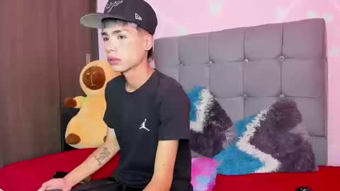 playboy_bunnyy online show from September 2025 04:18:01 PM