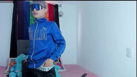 playboy_bunnyy online show from October 2025 07:04:02 PM