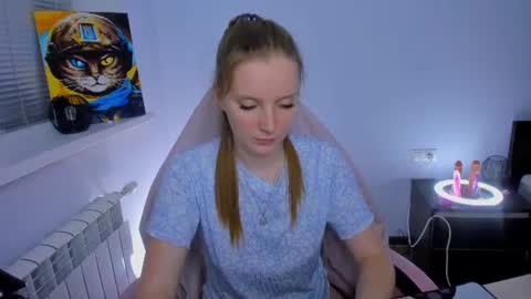 Snapshot of playful_mary chatting on June 2026 07:03:02 PM Masha online show from June 2026 07:03:02 PM
