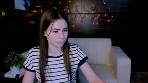 Sophie online show from January 2025 10:51:02 AM