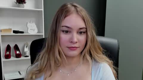 Snapshot of playgirl_valeria chatting on January 2026 02:43:02 PM Valeria online show from January 2026 02:43:02 PM