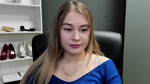 Snapshot of playgirl_valeria chatting on February 2026 02:42:02 PM Valeria online show from February 2026 02:42:02 PM