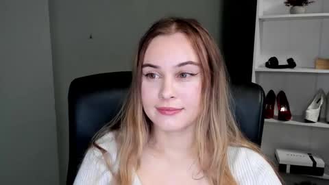 Snapshot of playgirl_valeria chatting on February 2026 10:19:02 PM Valeria online show from February 2026 10:19:02 PM