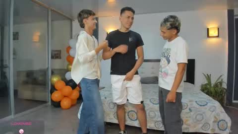   online show from November 2025 11:15:01 PM