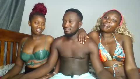 Snapshot of playhouse_crew chatting on April 2026 10:01:01 PM jagau palomaivy and lucian online show from April 2026 10:01:01 PM