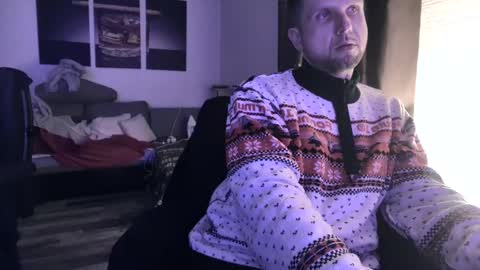 Snapshot of plboy23 chatting on December 2024 06:27:01 PM Hello ask me  . Im glad  to see you here in my room. Welcome PVT is open online show from December 2024 06:27:01 PM