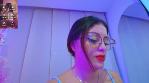 JUAN AND JULI online show from November 2025 01:31:01 AM