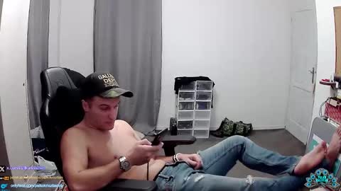 plkrisztian online show from November 2025 04:39:02 PM