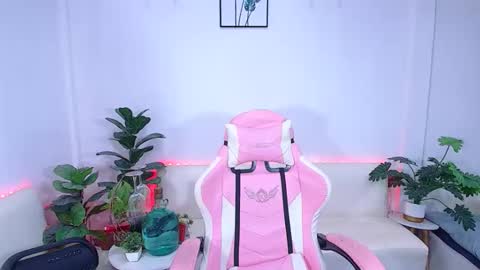 Ploysai online show from November 2025 07:06:02 AM