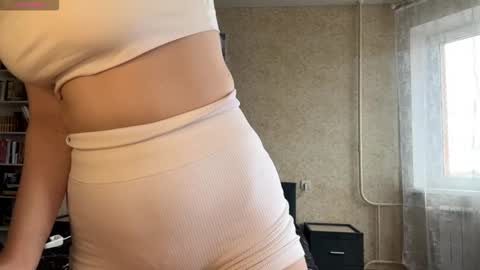 Snapshot of plush_flame_twinkle_meow chatting on December 2025 08:52:02 AM Vasilisa online show from December 2025 08:52:02 AM