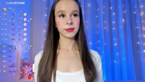 Sophie online show from December 2024 04:38:02 PM