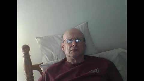 Snapshot of pmb11 chatting on September 2025 04:48:02 AM trek 11 online show from September 2025 04:48:02 AM