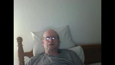 Snapshot of pmb11 chatting on September 2025 05:02:02 AM trek 11 online show from September 2025 05:02:02 AM