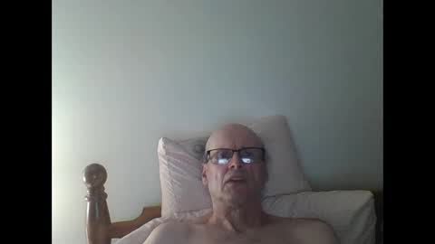 Snapshot of pmb11 chatting on October 2025 02:31:01 AM trek 11 online show from October 2025 02:31:01 AM