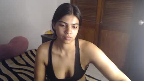 Snapshot of pocahontas_princess__ chatting on September 2025 03:08:02 AM Pocahontas online show from September 2025 03:08:02 AM