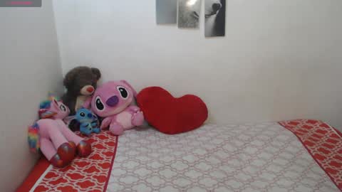 Snapshot of pocahontas_princess__ chatting on May 2026 03:06:02 PM Pocahontas online show from May 2026 03:06:02 PM