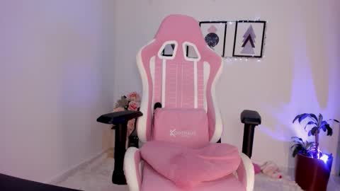 Jasmine online show from October 2025 11:06:02 PM