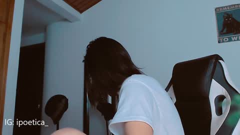 IG ipoetica  online show from January 2025 04:15:01 AM