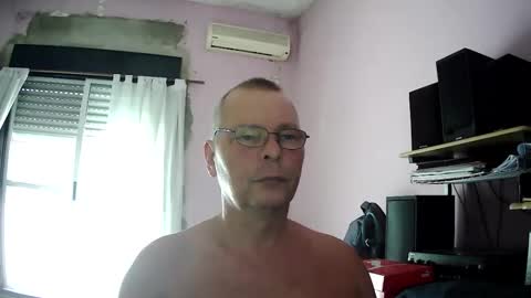 Snapshot of pol22010 chatting on April 2026 02:58:01 PM Polako online show from April 2026 02:58:01 PM