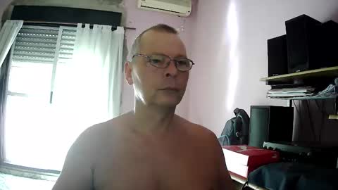 Snapshot of pol22010 chatting on April 2026 02:37:02 PM Polako online show from April 2026 02:37:02 PM