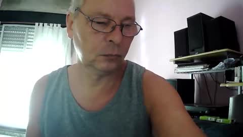 Snapshot of pol22010 chatting on April 2026 02:47:02 PM Polako online show from April 2026 02:47:02 PM