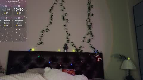 Candytrain online show from December 2024 09:22:02 PM