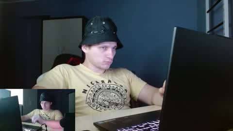 Poliglotjoe2 online show from February 2026 04:34:02 PM