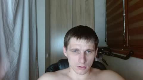 Poliglotjoe2 online show from June 2026 06:43:01 PM
