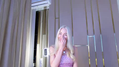 Snapshot of poliina chatting on March 2026 11:10:02 PM Polina online show from March 2026 11:10:02 PM