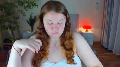 Polina online show from September 2025 06:46:01 PM