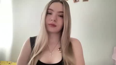 polishangel222 online show from February 2026 10:14:01 AM