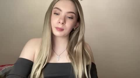 Snapshot of polishangel222 chatting on March 2026 05:51:01 PM polishangel222 online show from March 2026 05:51:01 PM