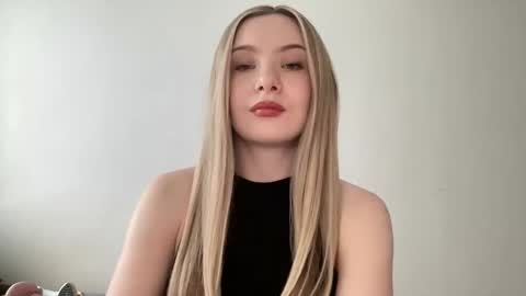 Snapshot of polishangel222 chatting on April 2026 02:22:02 PM polishangel222 online show from April 2026 02:22:02 PM