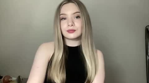 Snapshot of polishangel222 chatting on April 2026 07:42:01 PM polishangel222 online show from April 2026 07:42:01 PM