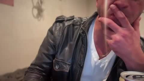 Snapshot of polishhammer1 chatting on June 2026 06:25:02 AM polishhammer1 online show from June 2026 06:25:02 AM