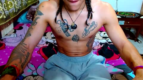 Snapshot of pollon8_kbezon chatting on February 2025 06:40:02 PM Gian online show from February 2025 06:40:02 PM