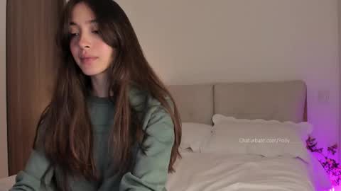 Polly online show from October 2025 09:47:02 PM