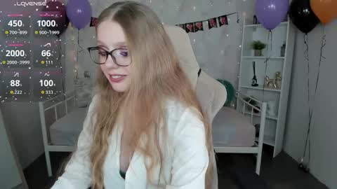 Snapshot of polly___cutie chatting on November 2025 05:50:02 AM Polly online show from November 2025 05:50:02 AM