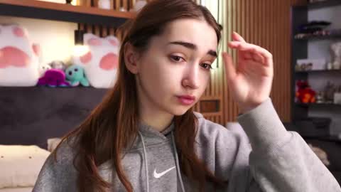 Polly online show from February 2026 07:37:01 AM