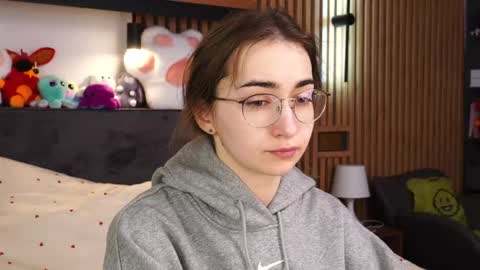 Polly online show from February 2026 07:41:02 AM