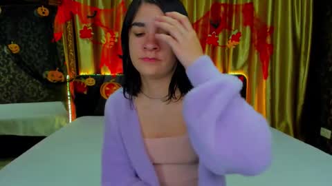 Polly online show from November 2025 07:11:02 AM