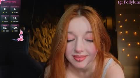 Snapshot of polly_luna chatting on April 2026 09:17:01 AM Polly online show from April 2026 09:17:01 AM