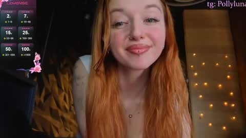Snapshot of polly_luna chatting on April 2026 09:21:01 AM Polly online show from April 2026 09:21:01 AM